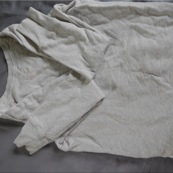 Design Sweater - Picture 2 of 4